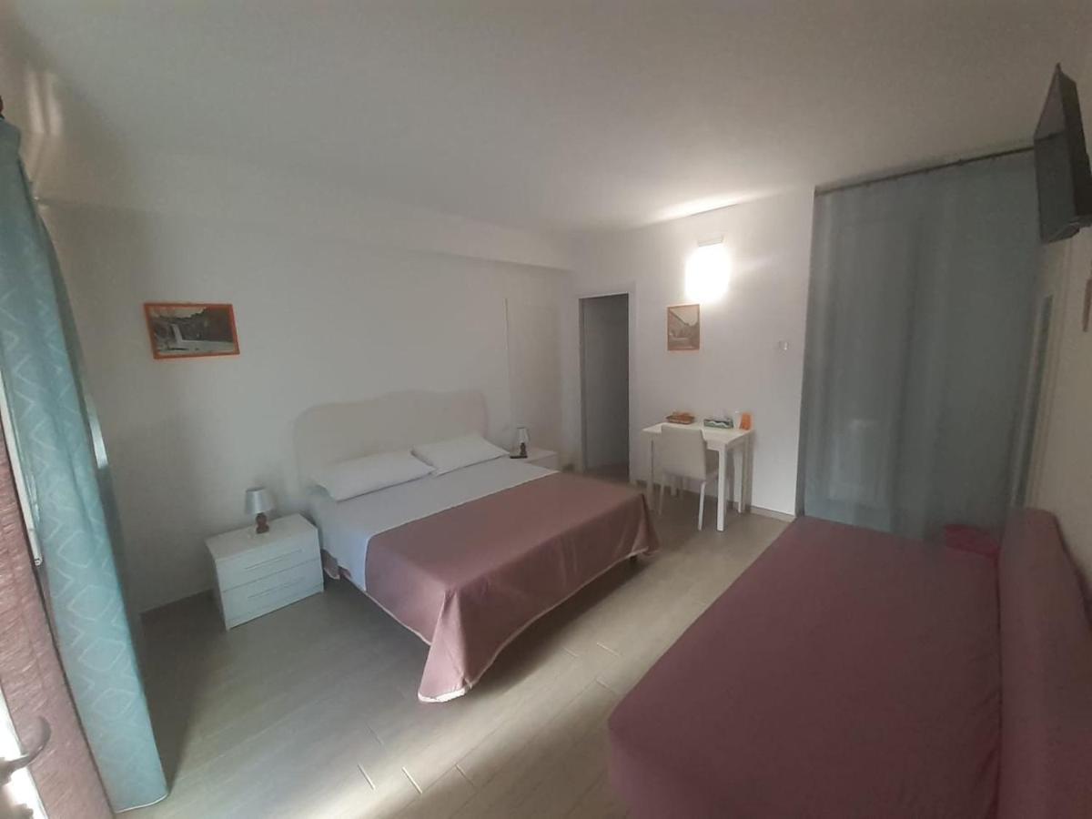 B&B Porta Romana 阿米里亚 外观 照片